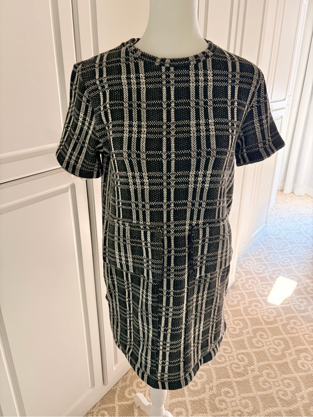 Zara Black & White Plaid Short-Sleeve Shift Dress Sz S